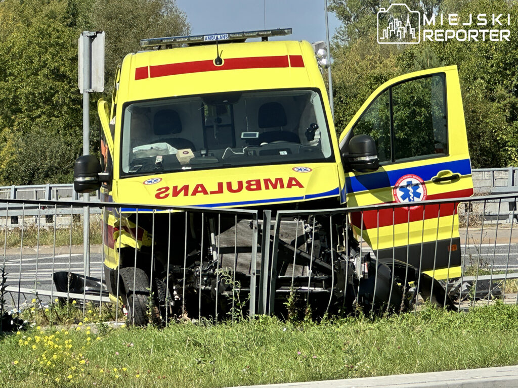 śmiertelny wypadek karetki z autem osobowym na Lazurowej