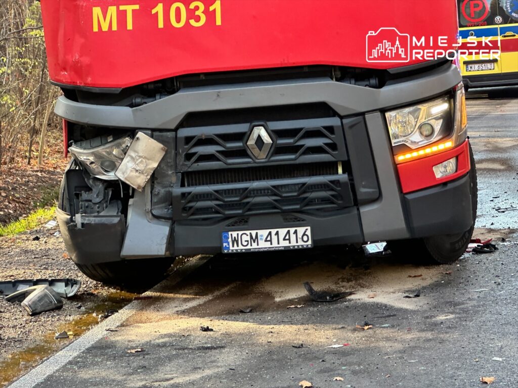 wypadek na DW721 zderzenie 4 pojazdów