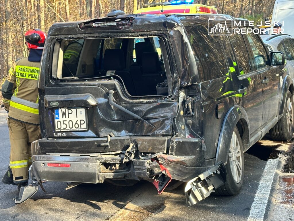 wypadek na DW721 zderzenie 4 pojazdów