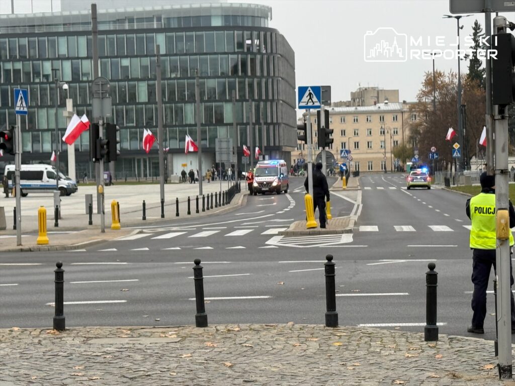 desperat na pomniku smoleńskim