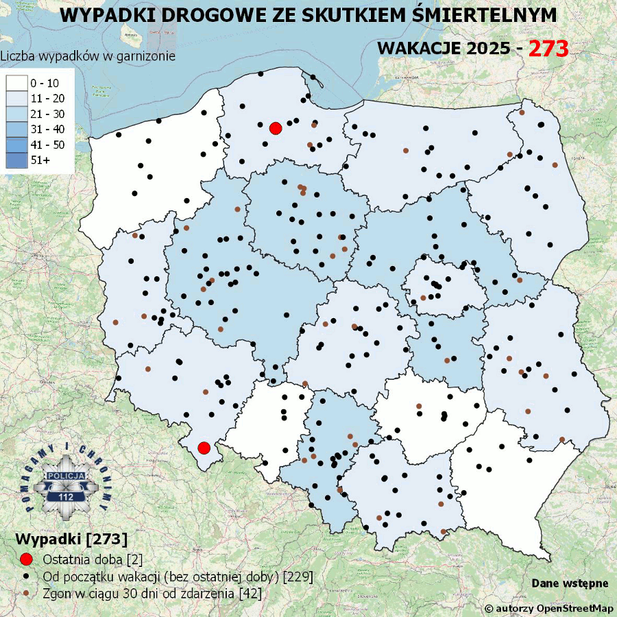 Mapa przedstawiająca wypadki drogowe ze skutkiem śmiertelnym w Polsce podczas wakacji 2025, z oznaczeniami miejsc zdarzeń.